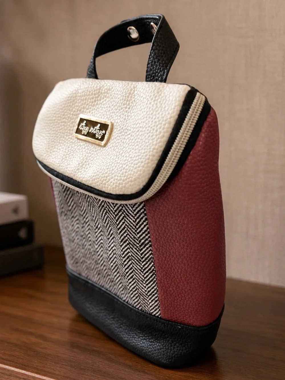 Itzy Ritzy Two-Tone Herringbone Mini lunch/Bottle bag
